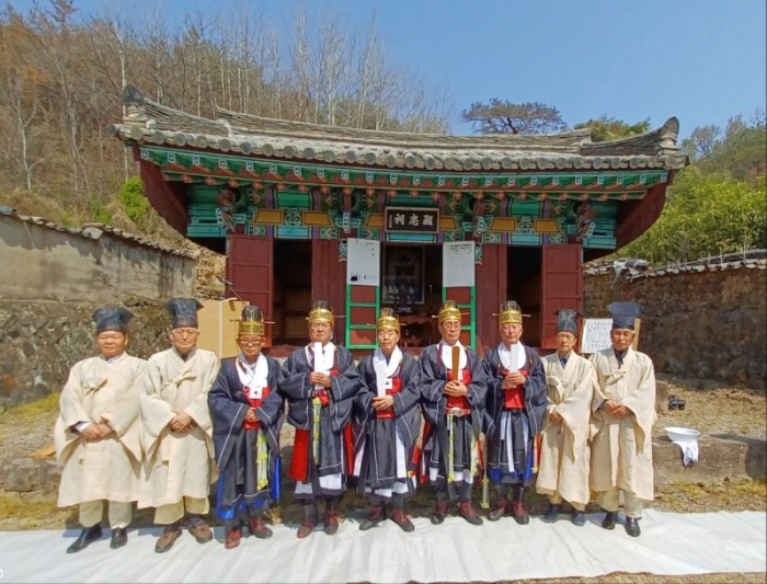 삼헌관 집사.jpeg